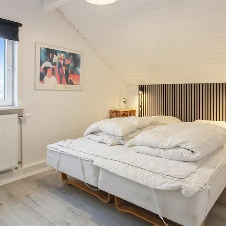 Gaida - 2-3km From The Sea By Interhome
